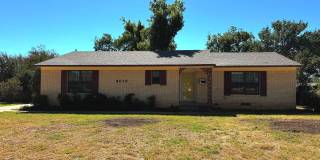 Spacias 4 Bed 3 Bath 2c Carport Home in University Park West! Spacias 4 Bed 3 Bath 2c Carport Home in University Park West! Gallery 1