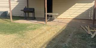 Move in Special! $200 off First Month! Adorable 2 Bedroom with 2 Car Garage Close to Hospitals and TTU! Gallery 22