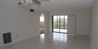 2/2 Condo with Marina and River Views-Includes cable and water Gallery 11