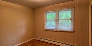 Beautiful 3 Bedroom Home in Normal! Gallery 10