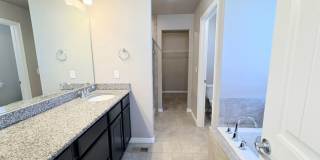 Beautiful 3 Bed, 2.5 Bath House in Windsor! Gallery 11