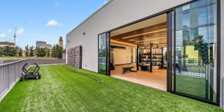 Kurve on Wilshire Kurve on Wilshire Gallery 33