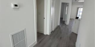 723 Ivan Avenue S unit: 723 Gallery 19