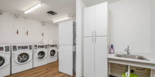 Fifty-Two Apartments - Student Housing Gallery 30