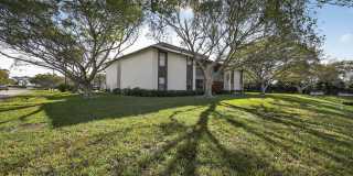 Advenir at Banyan Lake Gallery 33