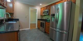 MOVE-IN SPECIAL: Get TWO WEEKS FREE off your first full month’s rent! - Near Methodist University Gallery 10