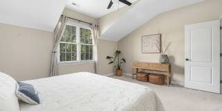Stylish 3-bedroom townhome in Vermillion in Hustersville Gallery 23