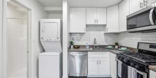 Laurel Pointe Gallery 15