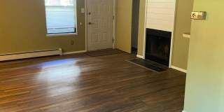 Condo in Pendleton Square Gallery 5