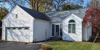 7605 New La Grange Rd Gallery 1