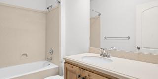 Luxurious Condo in North Orem Gallery 9