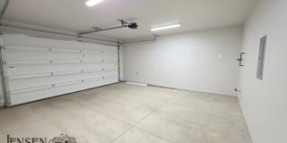 Brand New Modern Three Bedroom Gallery 32