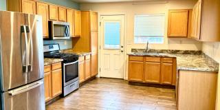 3 bedroom, 2 bathroom-Reno/Stead area Gallery 4