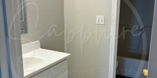 5623 North Northwood Terrace Gallery 9