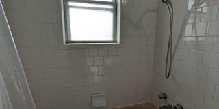 2 bed, 1 bath duplex house in Edmond with central heat and air next to UCO campus Gallery 8
