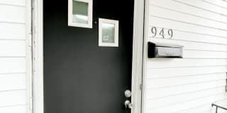 AVAILABLE MAY 2026 - Completely Renovated 2 Bedroom Home! Gallery 4