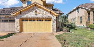 Room in 3 Bedroom Home at Meadowlark St Gallery 1