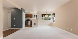 Top Floor 1 Bedroom Condo in Great Location Top Floor 1 Bedroom Condo in Great Location Gallery 8
