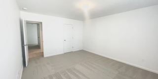 BEAUTIFUL 3 Bedroom Paired Home minutes from I-77 and I-40 - SPRING SPECIAL Gallery 10