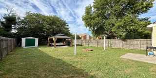 Beutifully updated 4 bed 2.5 bath home with large yard! Gallery 27