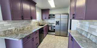 Sandy 4 bd 3 bath Single Family Stunner! Gallery 6