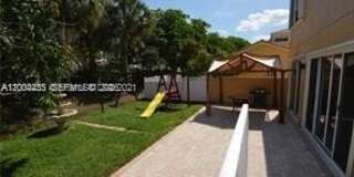 15590 NW 12th Ct Gallery 19