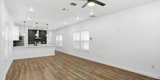 317 Porter St Gallery 8