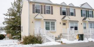 106 GATEWAY Drive unit: 14 Gallery 1