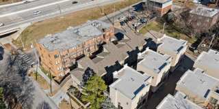 This luxurious townhouse on Cherry St. Gallery 1