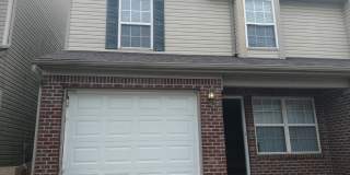 Huge 4 Bedroom 2 bath House with Garage Gallery 1