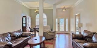 4 Bed, 2 Full Bath Home w/ In-Ground Pool in Desirable Lake Forest! Gallery 3