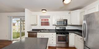 3021 W Lake Ave, Cottage 2 Gallery 9