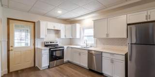 Southside 3BR house w/ garage and quartz countertops! Gallery 1