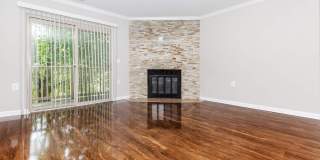 Huntington Square Gallery 24