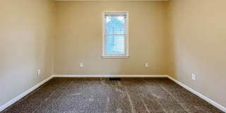Coming Soon! Cozy 2 Bed / 1 Bath Home — Pet Friendly! Gallery 12