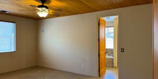 Unique 3Bdm 2Ba home is located in a great central location Gallery 32