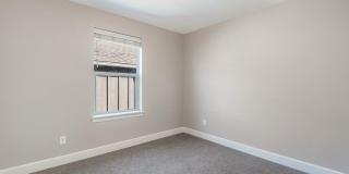 Beautiful townhome in Empire Crossing with mountain views! Beautiful townhome in Empire Crossing with mountain views! Gallery 8