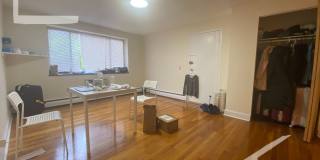 Great Location with Heat/HW Incl! Brookline 2-Bed/1-Bath for 9/1 Move-In Gallery 16