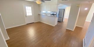 Beautiful North Hills Refrig A/C Home with Pool! Gallery 11