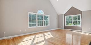 19 Benjamin Ln Gallery 2