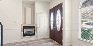 Grand 4-Bedroom San Leandro Home w/ Custom Upgrades Grand 4-Bedroom San Leandro Home w/ Custom Upgrades Gallery 6