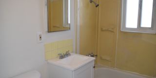 2011 Bell Avenue Unit B Gallery 7