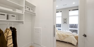 Four23/Hoge Gallery 20