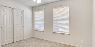 Charming 4-Bedroom Living in Desirable Converse Area Gallery 10