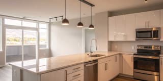 Reve Boulder Gallery 10