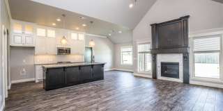 4 Bedroom Home with Upstairs Bonus room in Edmond Gallery 5