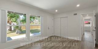Beautifully Remodeled Single Family Home with Pool Gallery 32