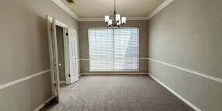 Bright home with big windows & open floorplan available in Circle C Ranch! Gallery 20
