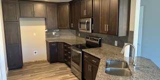 Beautiful 3 bedroom, 2 bath, 2 car garage duplex in Ozark! Spacious, granite with open / split bedroom floorplan! Gallery 4