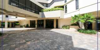 **PARK SHORE BEAUTY WALK TO VENETIAN VILLAGE ** ESPLANADE** NICE AMENITIES ** 2 BEDROOM CONDO ON THE BEACH ** Gallery 58